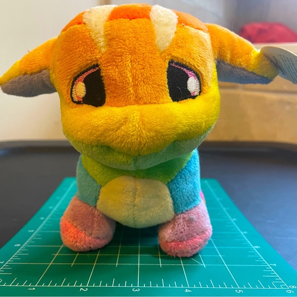 Neopets Rainbow Poogle Plushie from Limited Too 2005 - Picture 2 of 14
